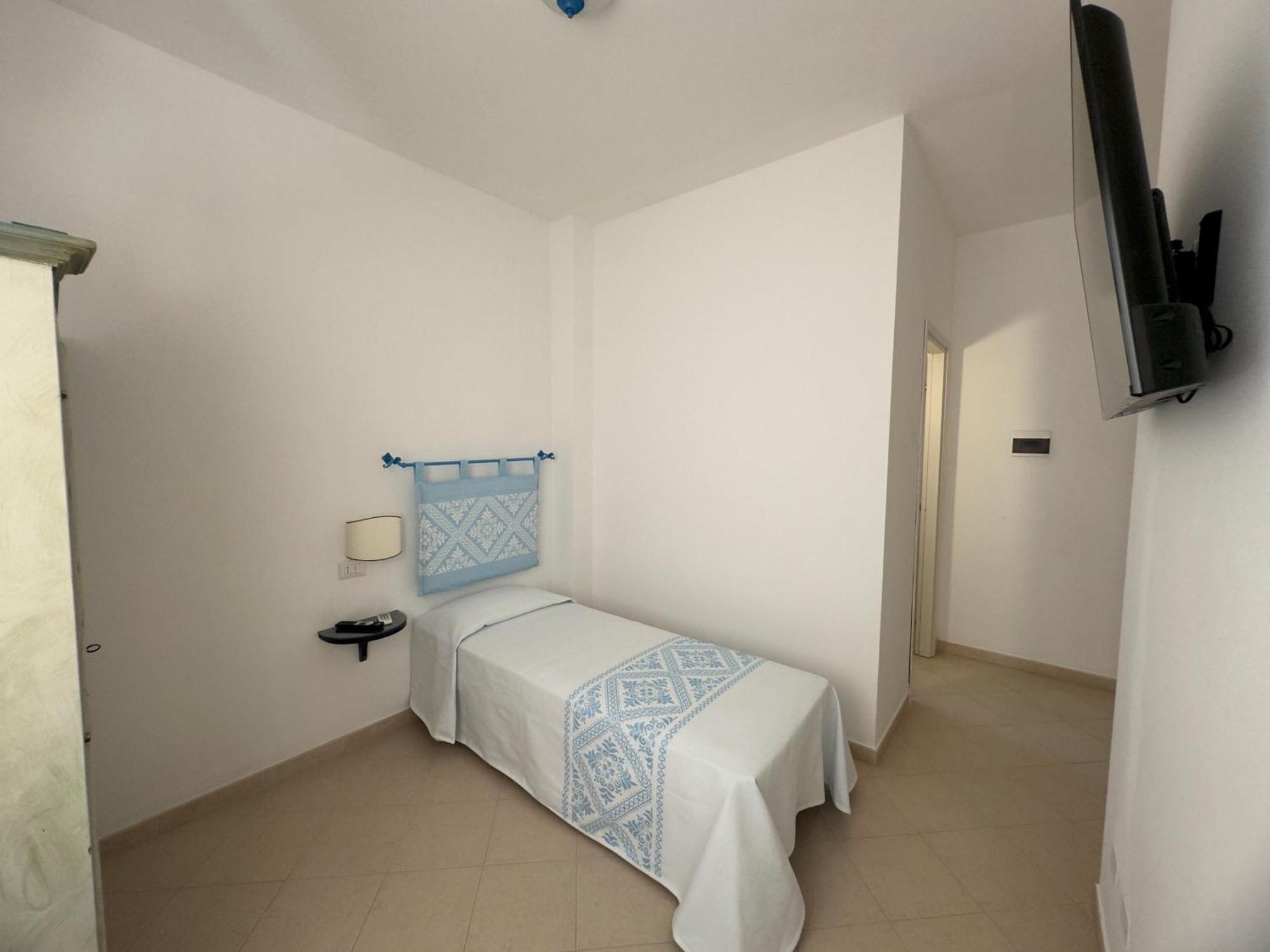 Garden Hotel Alghero フェルティリア エクステリア 写真